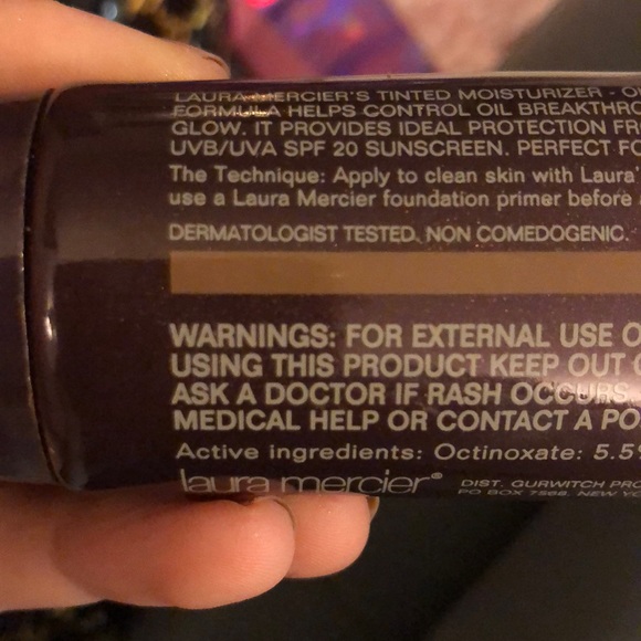 Laura Mercier Tinted Moisturizer - Picture 5 of 6